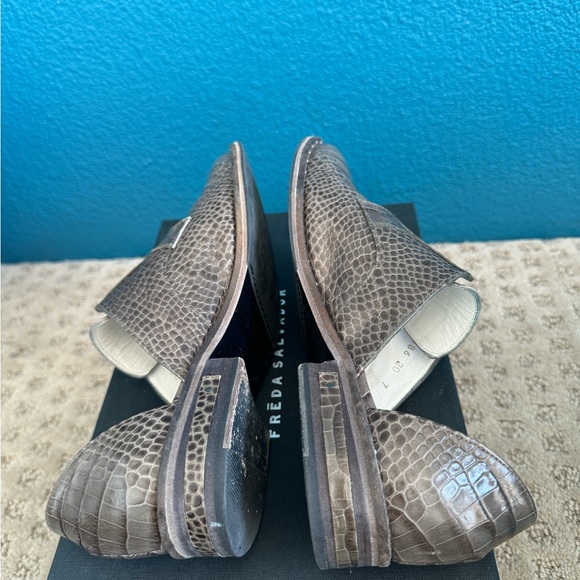 FREDA SALVADOR WEAR D'ORSAY LACELESS OXFORD CORIANDER EMBOSSED CROC SIZE 7M EUC - Picture 8 of 12